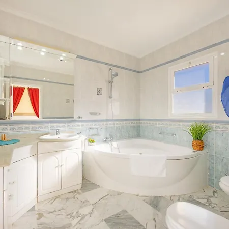 Вилла Sabita - Plusholidays *