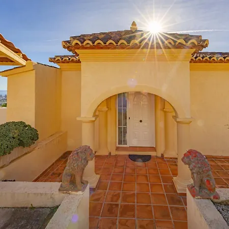 Sabita - Plusholidays Кальпе